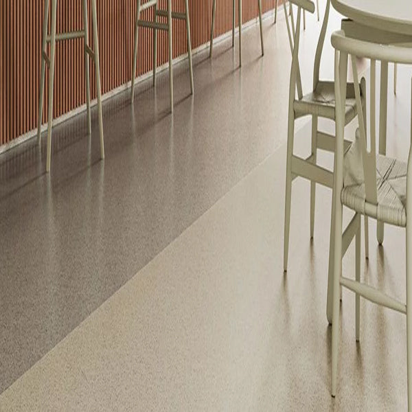 Standard PUR Redwood Slip-Resistant Vinyl Sheet Safety Flooring Roll